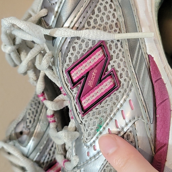 New Balance x Susan G. Moment for the Cure Breast Cancer Gray & Magenta …